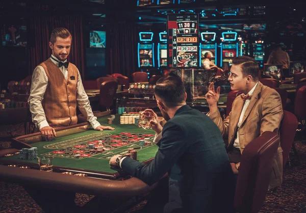 Interactive Features Keep Players Engaged During Dynamic Casino Gameplay Sessions