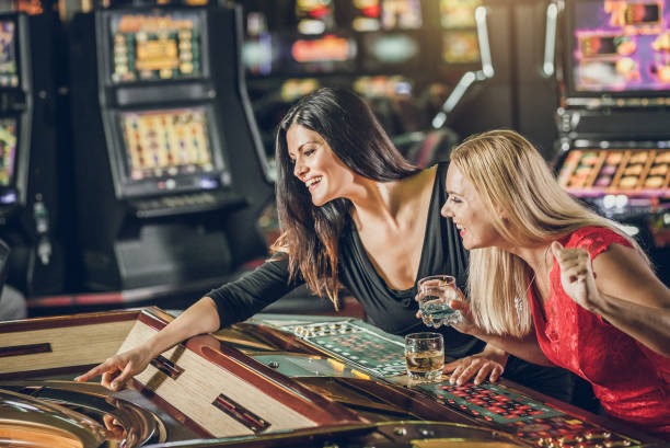 What Is the Difference Between Omaha and Hold’em?